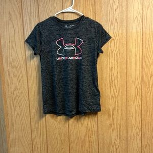 Selling a children’s shirt. In great condition. Only worn twice.